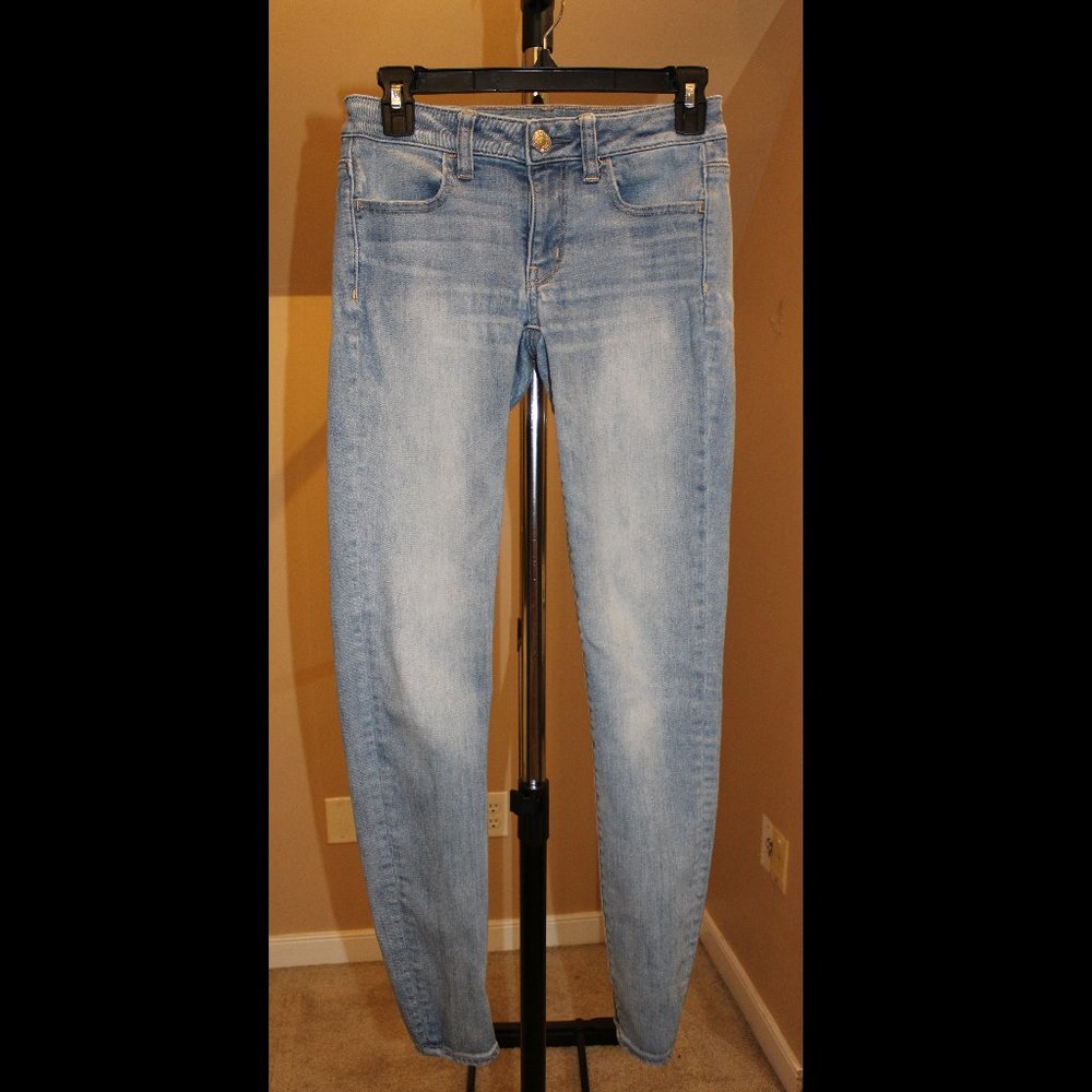 American Eagle Outfitters Light Blue Super Super Stretch Jegging